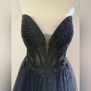 LADIVINE Elegant Black Evening Gown Size 12